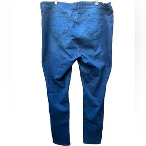 Torrid Skinny Jeans Size 20XT Medium Wash